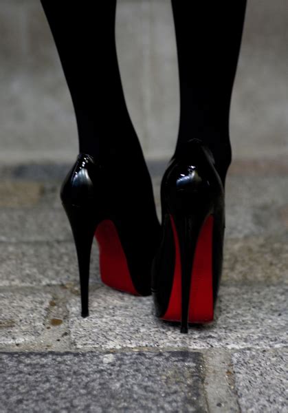 tacones louis vuitton|tacones louboutin.